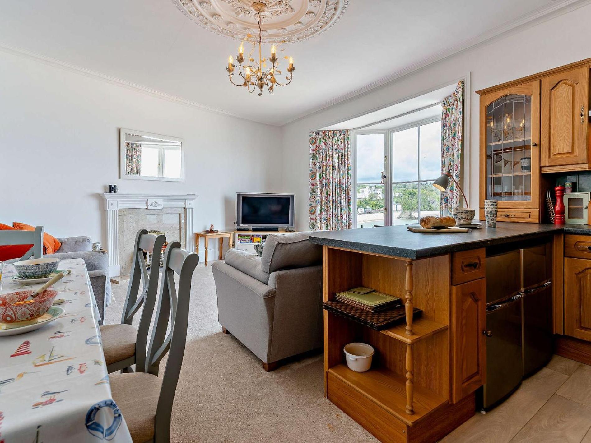 2 Bed In Tenby 82979 Exterior photo